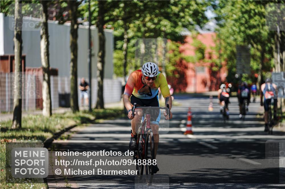 09.08.2026 - GEWOBA Citytriathlon Bremen Michael Burmester http://msf.ph/oto/9948888 09.08.2026 12:42:09 Radfahren 684, 753, 1102, 1107, 1153 meine-sportfotos.de