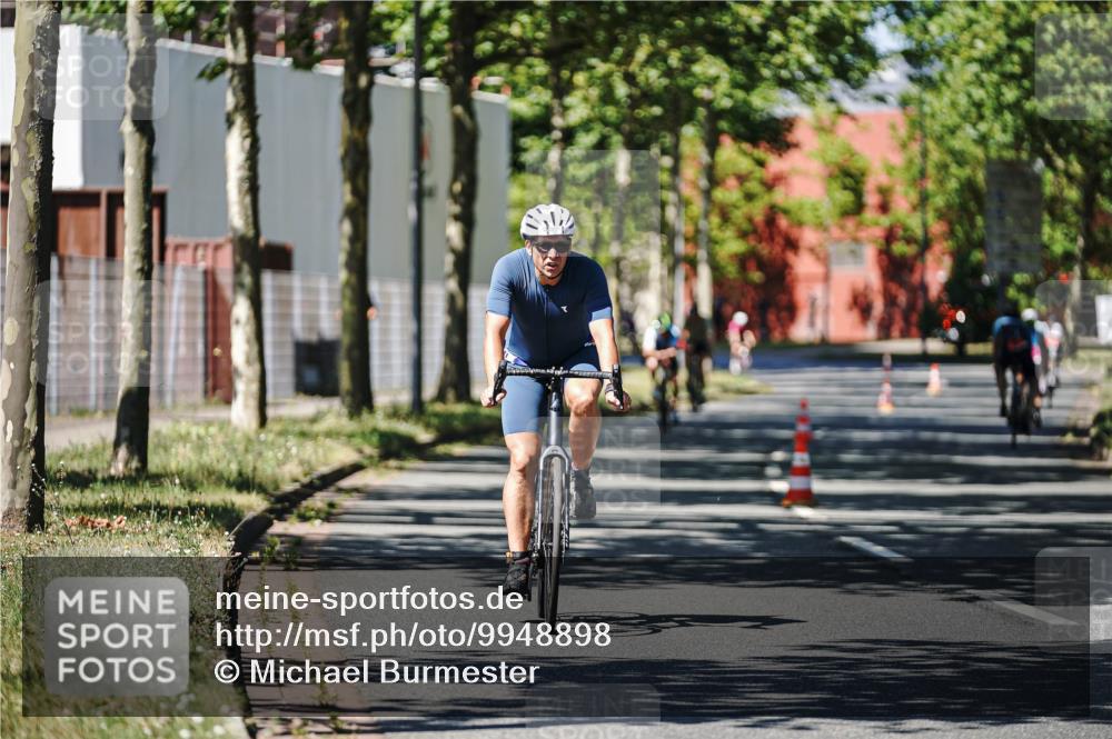 09.08.2026 - GEWOBA Citytriathlon Bremen Michael Burmester http://msf.ph/oto/9948898 09.08.2026 12:42:24 Radfahren 635, 768, 782, 870, 1102 meine-sportfotos.de
