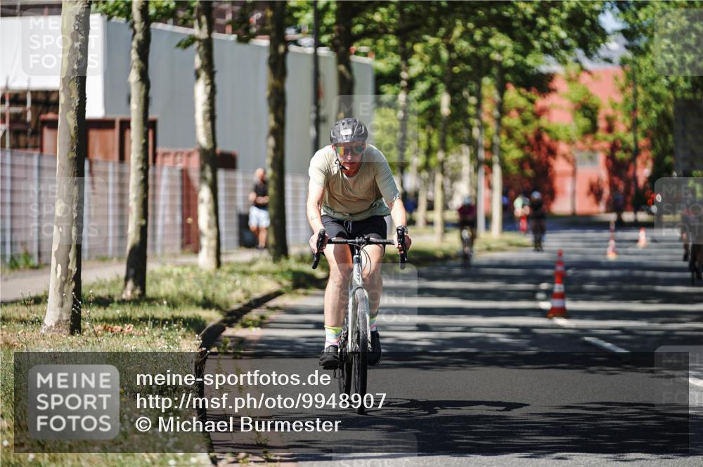 09.08.2026 - GEWOBA Citytriathlon Bremen Michael Burmester http://msf.ph/oto/9948907 09.08.2026 12:42:31 Radfahren 635, 768, 782, 870, 885, 966 meine-sportfotos.de