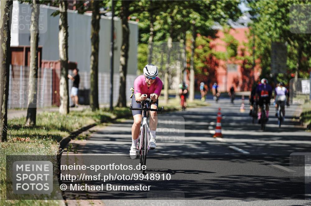 09.08.2026 - GEWOBA Citytriathlon Bremen Michael Burmester http://msf.ph/oto/9948910 09.08.2026 12:42:37 Radfahren 720, 768, 870, 885, 966 meine-sportfotos.de