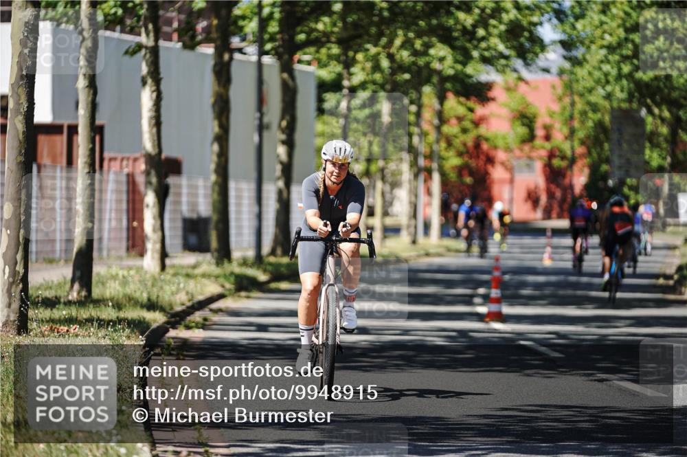 09.08.2026 - GEWOBA Citytriathlon Bremen Michael Burmester http://msf.ph/oto/9948915 09.08.2026 12:42:39 Radfahren 681, 720, 768, 870, 885, 966 meine-sportfotos.de
