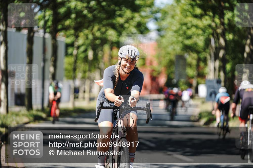 09.08.2026 - GEWOBA Citytriathlon Bremen Michael Burmester http://msf.ph/oto/9948917 09.08.2026 12:42:40 Radfahren 681, 720, 768, 870, 885, 966 meine-sportfotos.de