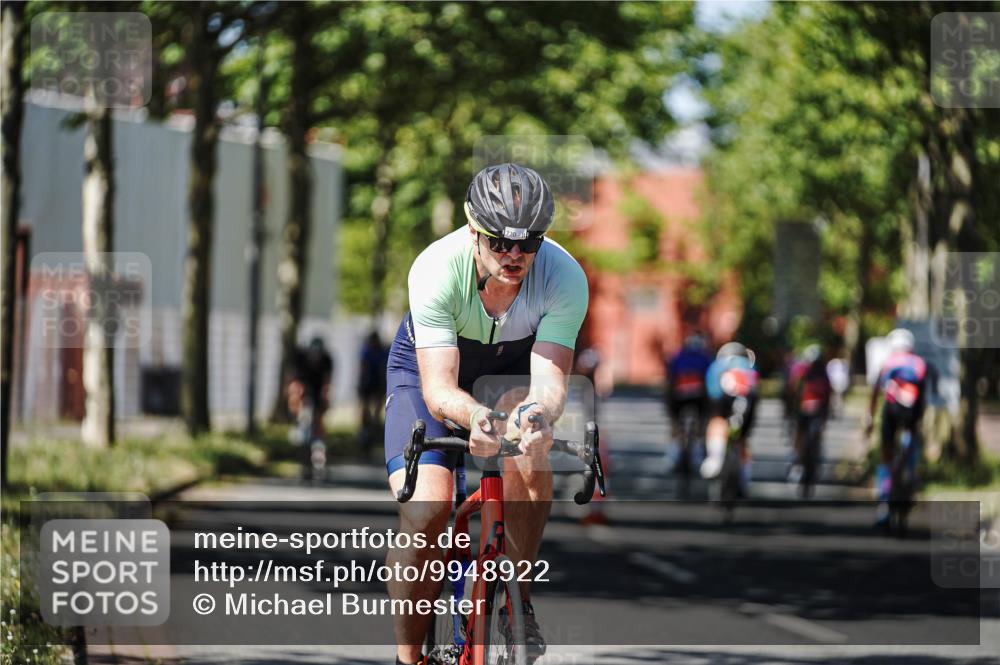 09.08.2026 - GEWOBA Citytriathlon Bremen Michael Burmester http://msf.ph/oto/9948922 09.08.2026 12:42:44 Radfahren 681, 720, 885, 890, 942, 966, 1104, 1140 meine-sportfotos.de