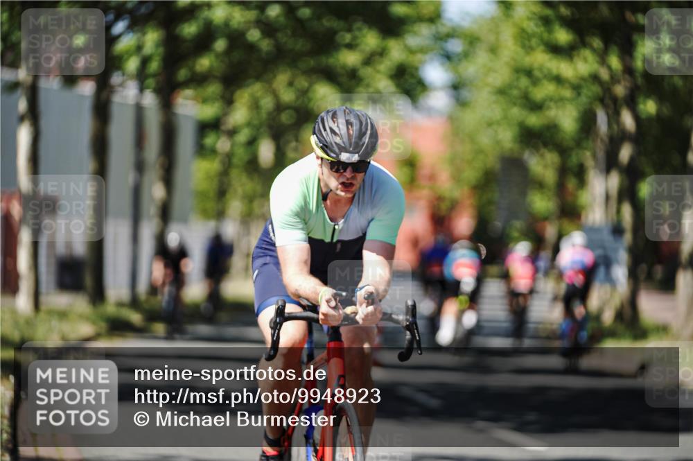 09.08.2026 - GEWOBA Citytriathlon Bremen Michael Burmester http://msf.ph/oto/9948923 09.08.2026 12:42:44 Radfahren 681, 720, 885, 890, 942, 966, 1104, 1140 meine-sportfotos.de