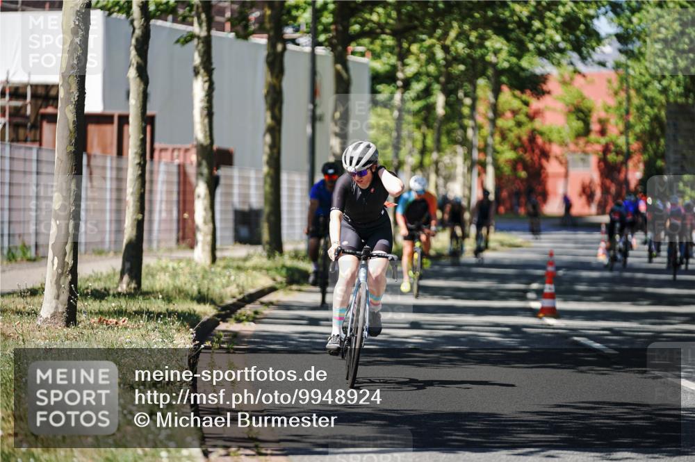 09.08.2026 - GEWOBA Citytriathlon Bremen Michael Burmester http://msf.ph/oto/9948924 09.08.2026 12:42:46 Radfahren 681, 720, 785, 890, 942, 966, 1104, 1140 meine-sportfotos.de