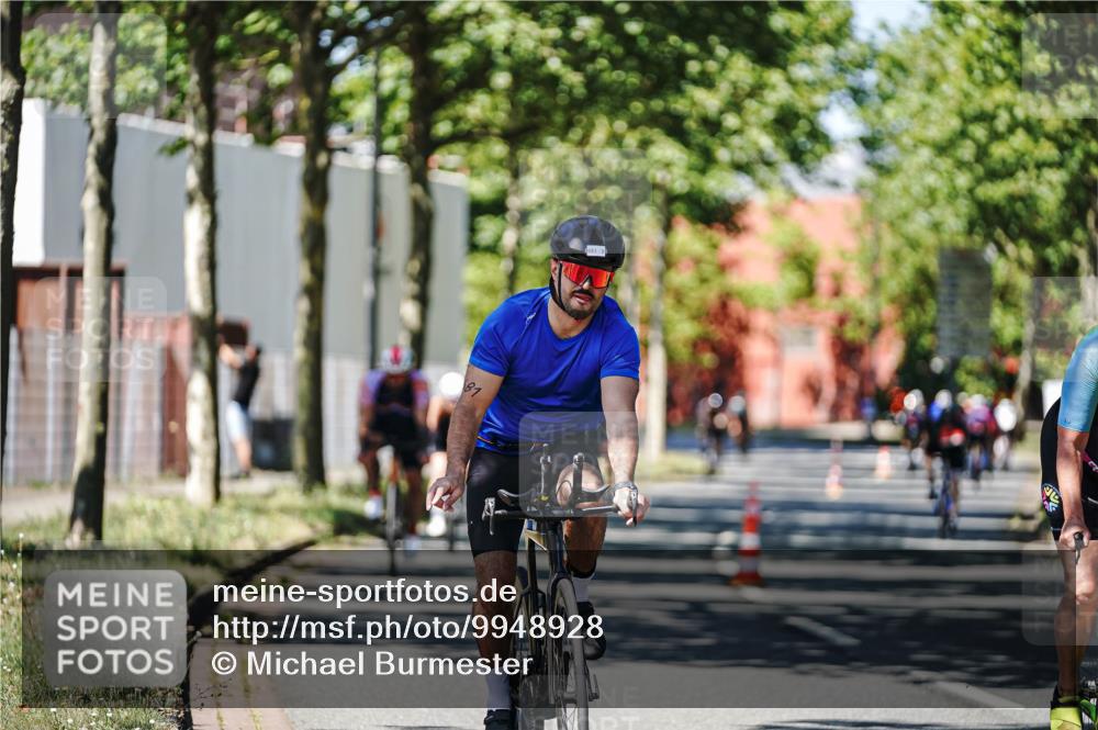 09.08.2026 - GEWOBA Citytriathlon Bremen Michael Burmester http://msf.ph/oto/9948928 09.08.2026 12:42:49 Radfahren 681, 720, 785, 890, 942, 1104, 1140 meine-sportfotos.de