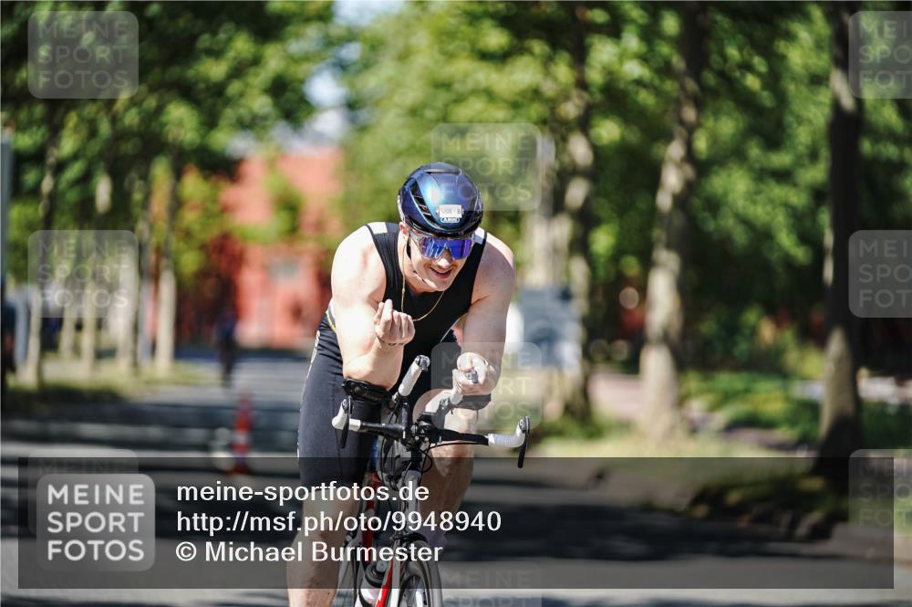 09.08.2026 - GEWOBA Citytriathlon Bremen Michael Burmester http://msf.ph/oto/9948940 09.08.2026 12:42:57 Radfahren 543, 588, 649, 681, 785, 890, 942, 1010, 1104, 1140 meine-sportfotos.de