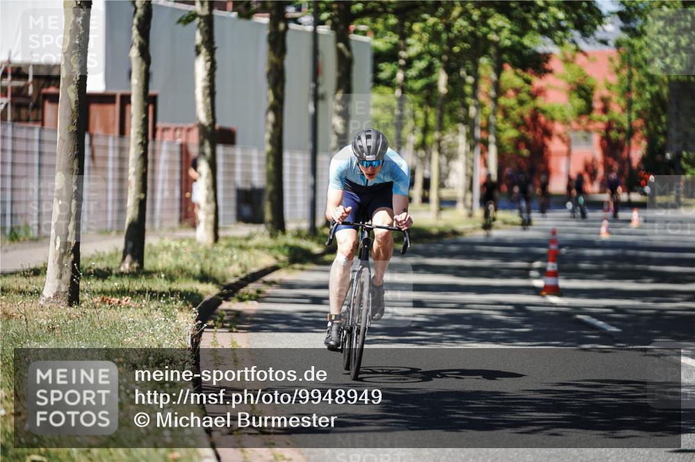 09.08.2026 - GEWOBA Citytriathlon Bremen Michael Burmester http://msf.ph/oto/9948949 09.08.2026 12:43:05 Radfahren 543, 588, 649, 785, 859, 1010 meine-sportfotos.de