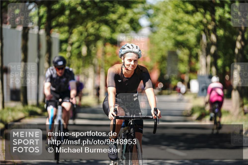 09.08.2026 - GEWOBA Citytriathlon Bremen Michael Burmester http://msf.ph/oto/9948953 09.08.2026 12:43:12 Radfahren 543, 558, 588, 649, 674, 859, 887, 945, 991, 996, 1010 meine-sportfotos.de