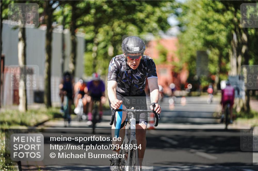 09.08.2026 - GEWOBA Citytriathlon Bremen Michael Burmester http://msf.ph/oto/9948954 09.08.2026 12:43:13 Radfahren 543, 546, 558, 649, 674, 859, 887, 945, 991, 996, 1010, 1108 meine-sportfotos.de