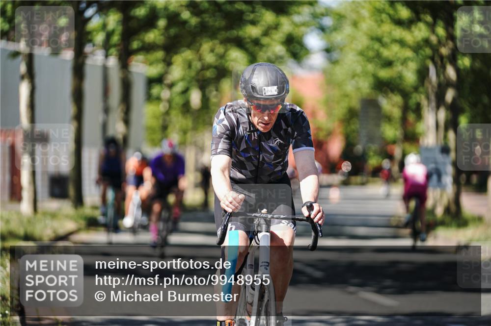 09.08.2026 - GEWOBA Citytriathlon Bremen Michael Burmester http://msf.ph/oto/9948955 09.08.2026 12:43:13 Radfahren 543, 546, 558, 649, 674, 859, 887, 945, 991, 996, 1010, 1108 meine-sportfotos.de