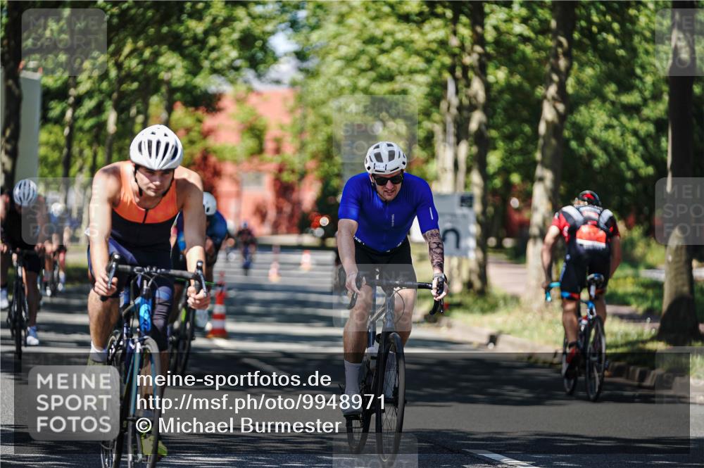09.08.2026 - GEWOBA Citytriathlon Bremen Michael Burmester http://msf.ph/oto/9948971 09.08.2026 12:43:20 Radfahren 546, 558, 621, 674, 700, 732, 859, 887, 898, 944, 945, 989, 991, 996, 1105, 1108 meine-sportfotos.de