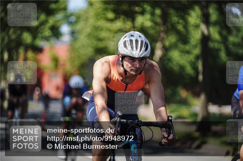 09.08.2026 - GEWOBA Citytriathlon Bremen Michael Burmester http://msf.ph/oto/9948972 09.08.2026 12:43:21 Radfahren 546, 558, 621, 643, 674, 700, 732, 859, 887, 898, 944, 945, 989, 991, 996, 1105, 1108 meine-sportfotos.de