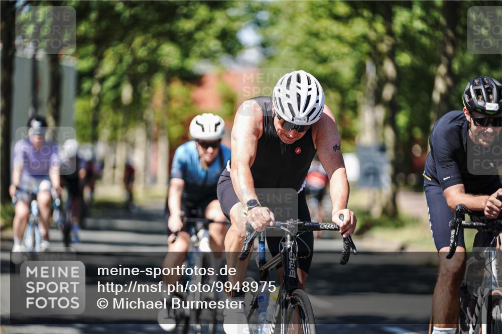 09.08.2026 - GEWOBA Citytriathlon Bremen Michael Burmester http://msf.ph/oto/9948975 09.08.2026 12:43:23 Radfahren 546, 558, 621, 643, 674, 700, 732, 859, 887, 898, 944, 945, 989, 991, 996, 1105, 1108, 1148 meine-sportfotos.de