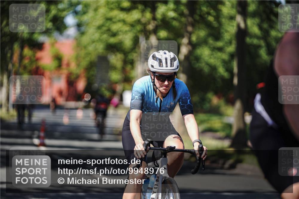 09.08.2026 - GEWOBA Citytriathlon Bremen Michael Burmester http://msf.ph/oto/9948976 09.08.2026 12:43:23 Radfahren 546, 558, 621, 643, 674, 700, 732, 859, 887, 898, 944, 945, 989, 991, 996, 1105, 1108, 1148 meine-sportfotos.de