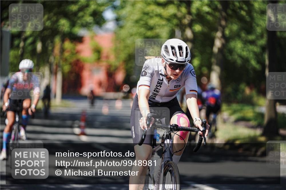 09.08.2026 - GEWOBA Citytriathlon Bremen Michael Burmester http://msf.ph/oto/9948981 09.08.2026 12:43:25 Radfahren 546, 558, 621, 643, 674, 700, 712, 732, 797, 859, 887, 898, 944, 945, 989, 991, 996, 1105, 1108, 1148 meine-sportfotos.de