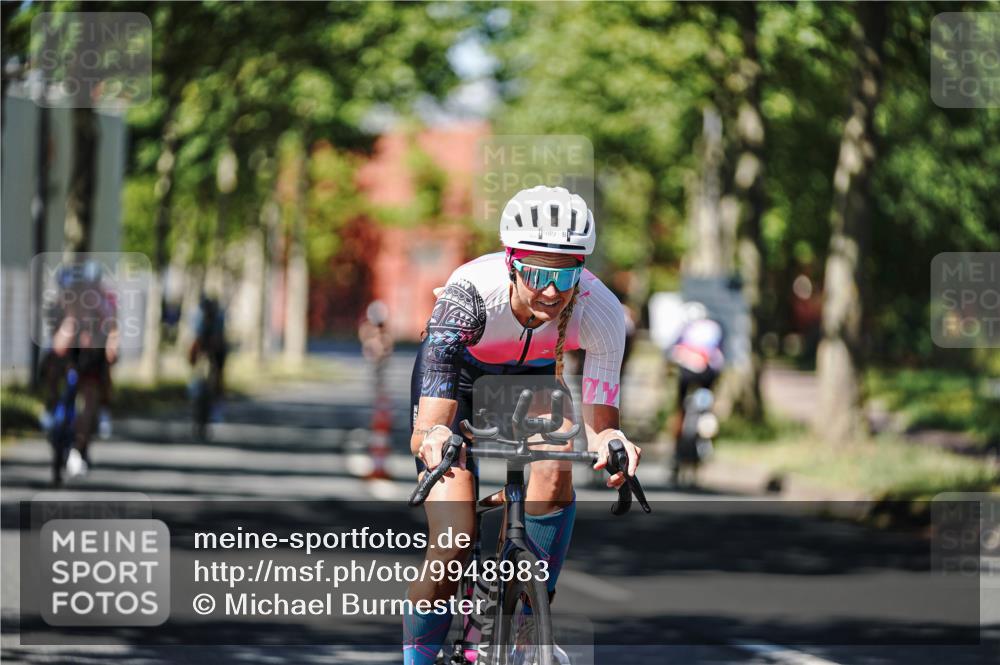 09.08.2026 - GEWOBA Citytriathlon Bremen Michael Burmester http://msf.ph/oto/9948983 09.08.2026 12:43:26 Radfahren 546, 558, 621, 643, 674, 700, 712, 732, 797, 887, 898, 944, 945, 989, 991, 996, 1105, 1108, 1148 meine-sportfotos.de