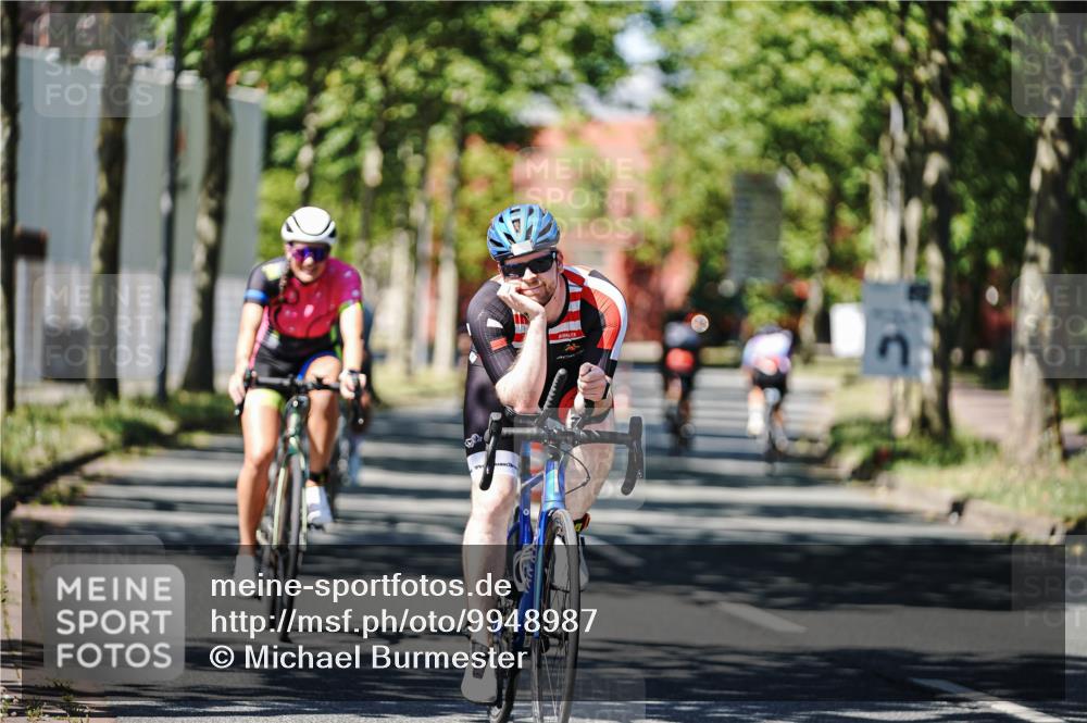 09.08.2026 - GEWOBA Citytriathlon Bremen Michael Burmester http://msf.ph/oto/9948987 09.08.2026 12:43:28 Radfahren 546, 558, 621, 643, 674, 700, 712, 732, 797, 898, 944, 989, 991, 1105, 1108, 1148 meine-sportfotos.de
