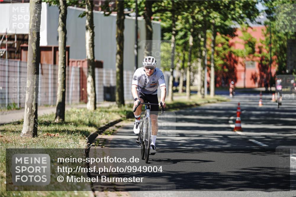 09.08.2026 - GEWOBA Citytriathlon Bremen Michael Burmester http://msf.ph/oto/9949004 09.08.2026 12:43:46 Radfahren 633, 1125 meine-sportfotos.de