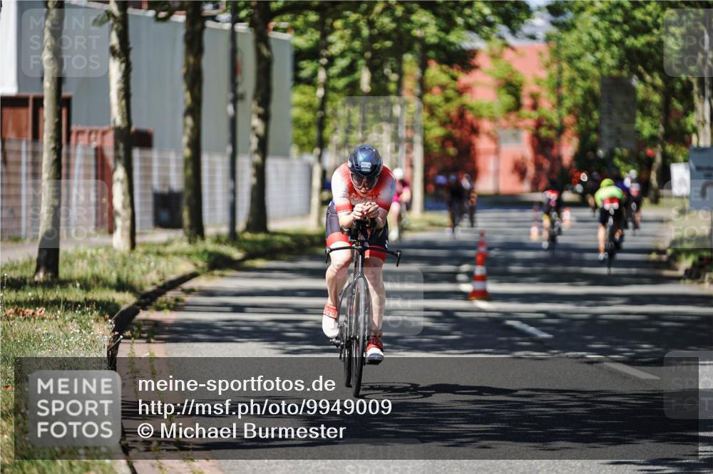 09.08.2026 - GEWOBA Citytriathlon Bremen Michael Burmester http://msf.ph/oto/9949009 09.08.2026 12:43:57 Radfahren 614, 633, 951, 1125 meine-sportfotos.de