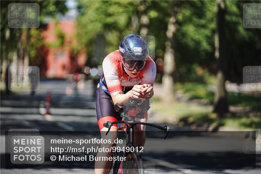 09.08.2026 - GEWOBA Citytriathlon Bremen Michael Burmester http://msf.ph/oto/9949012 09.08.2026 12:43:58 Radfahren 614, 633, 951, 1125 meine-sportfotos.de