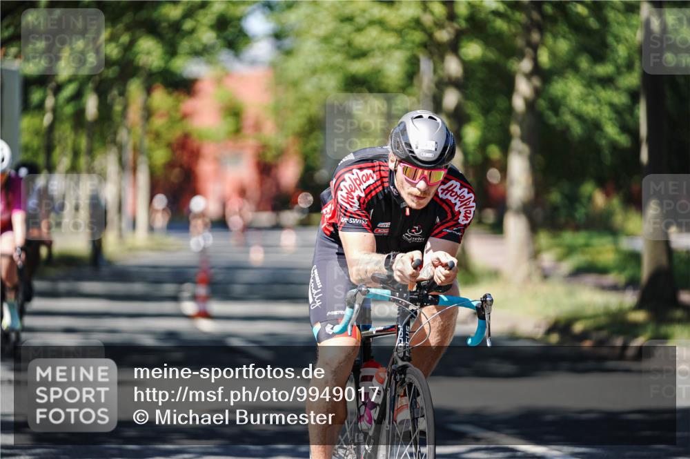 09.08.2026 - GEWOBA Citytriathlon Bremen Michael Burmester http://msf.ph/oto/9949017 09.08.2026 12:44:03 Radfahren 614, 661, 891, 951, 974 meine-sportfotos.de