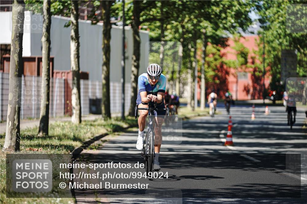 09.08.2026 - GEWOBA Citytriathlon Bremen Michael Burmester http://msf.ph/oto/9949024 09.08.2026 12:44:08 Radfahren 614, 660, 661, 891, 951, 957, 974 meine-sportfotos.de