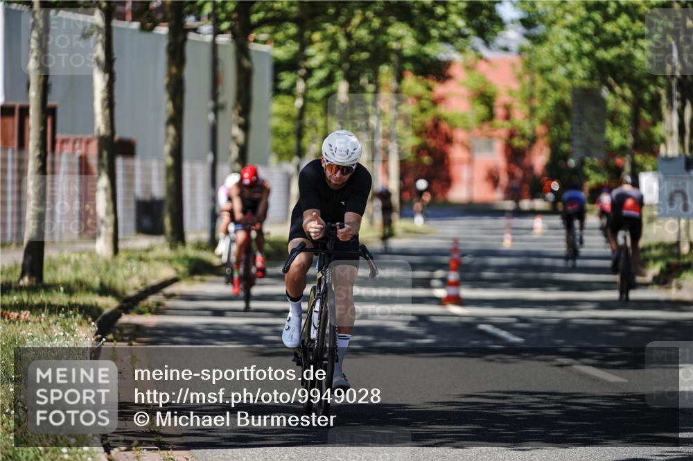 09.08.2026 - GEWOBA Citytriathlon Bremen Michael Burmester http://msf.ph/oto/9949028 09.08.2026 12:44:10 Radfahren 614, 660, 661, 714, 891, 951, 957, 974 meine-sportfotos.de