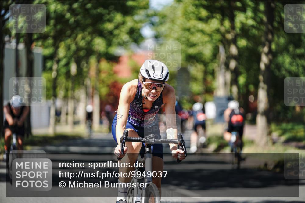 09.08.2026 - GEWOBA Citytriathlon Bremen Michael Burmester http://msf.ph/oto/9949037 09.08.2026 12:44:15 Radfahren 587, 614, 658, 660, 661, 714, 854, 891, 957, 974 meine-sportfotos.de