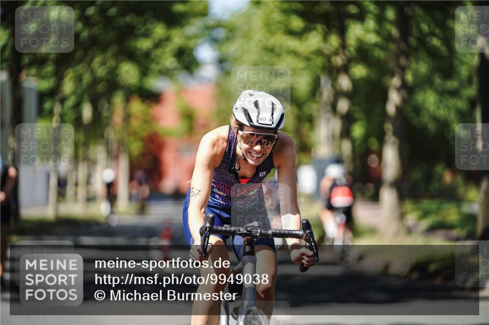 09.08.2026 - GEWOBA Citytriathlon Bremen Michael Burmester http://msf.ph/oto/9949038 09.08.2026 12:44:15 Radfahren 587, 614, 658, 660, 661, 714, 854, 891, 957, 974 meine-sportfotos.de