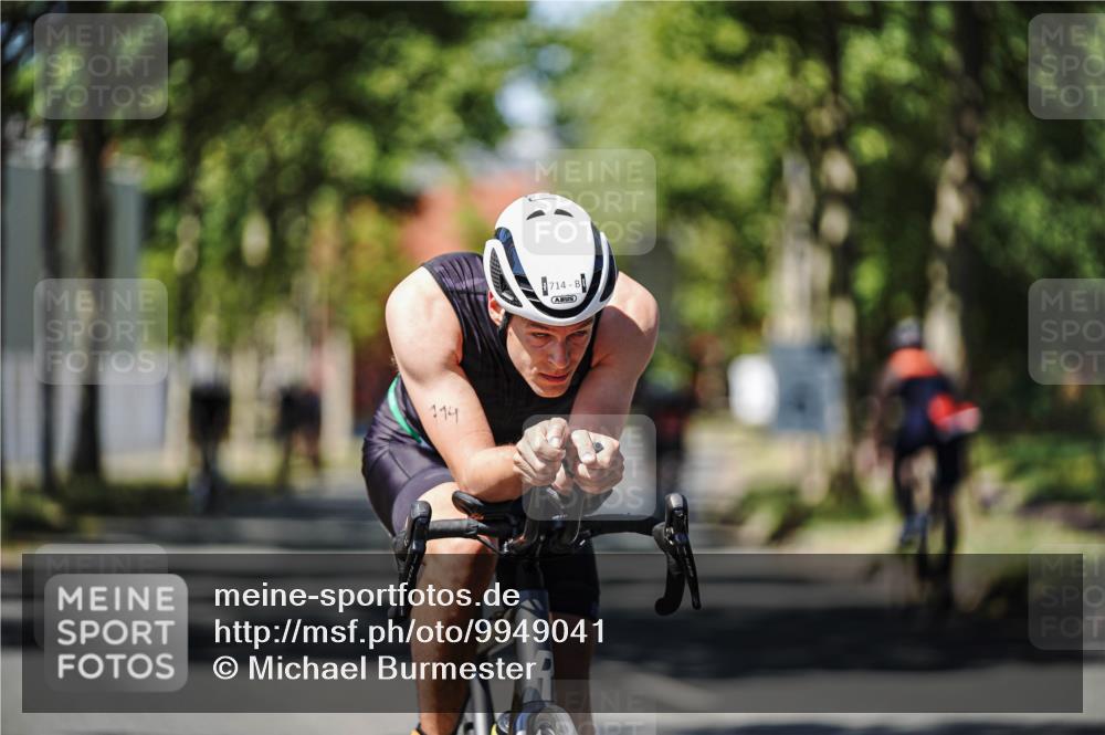 09.08.2026 - GEWOBA Citytriathlon Bremen Michael Burmester http://msf.ph/oto/9949041 09.08.2026 12:44:17 Radfahren 587, 629, 658, 660, 661, 714, 854, 891, 957, 974, 1014, 1106 meine-sportfotos.de