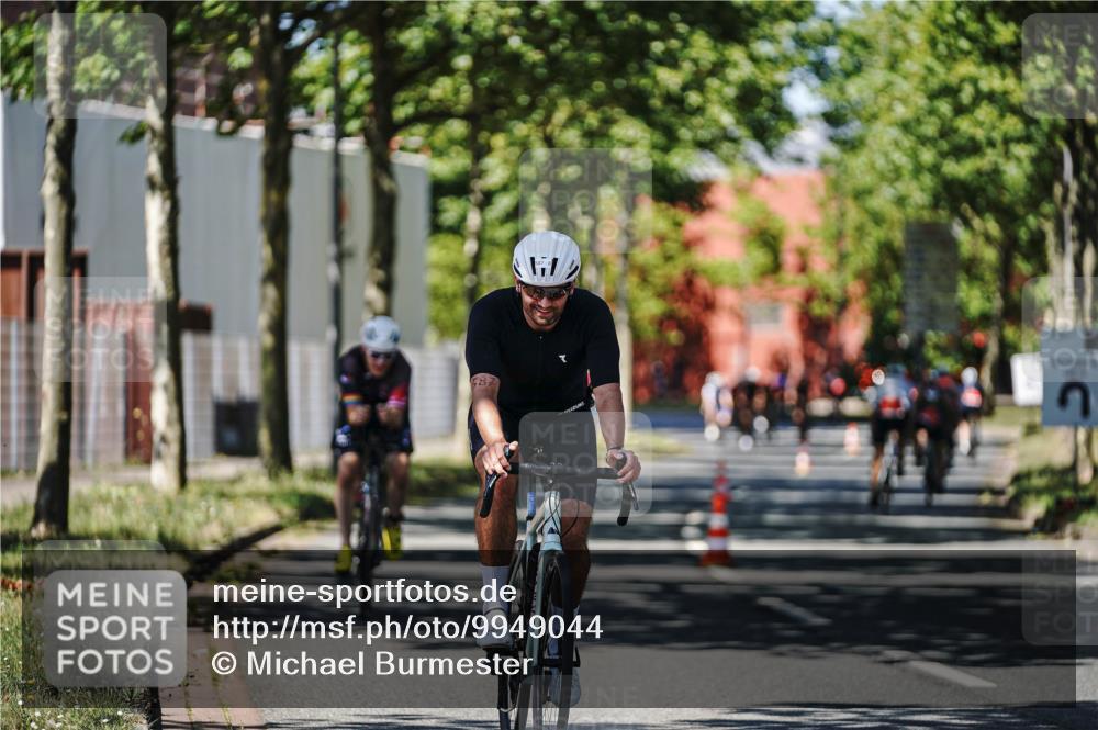 09.08.2026 - GEWOBA Citytriathlon Bremen Michael Burmester http://msf.ph/oto/9949044 09.08.2026 12:44:21 Radfahren 587, 629, 658, 660, 714, 854, 957, 974, 1014, 1106 meine-sportfotos.de