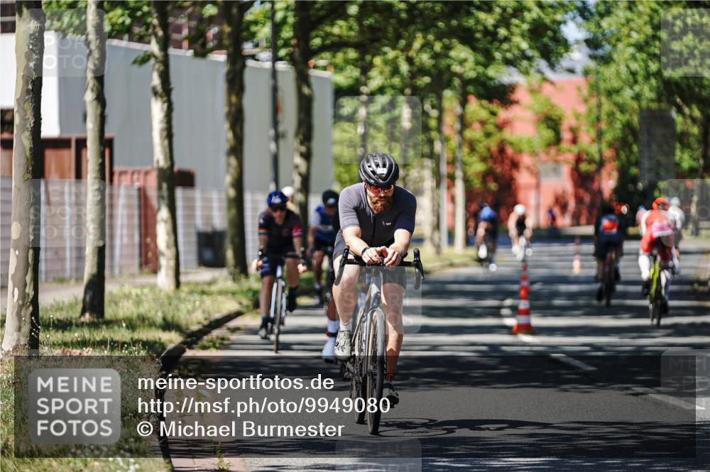09.08.2026 - GEWOBA Citytriathlon Bremen Michael Burmester http://msf.ph/oto/9949080 09.08.2026 12:44:49 Radfahren 654, 666, 729, 801, 813, 831, 842, 936, 941, 1117 meine-sportfotos.de