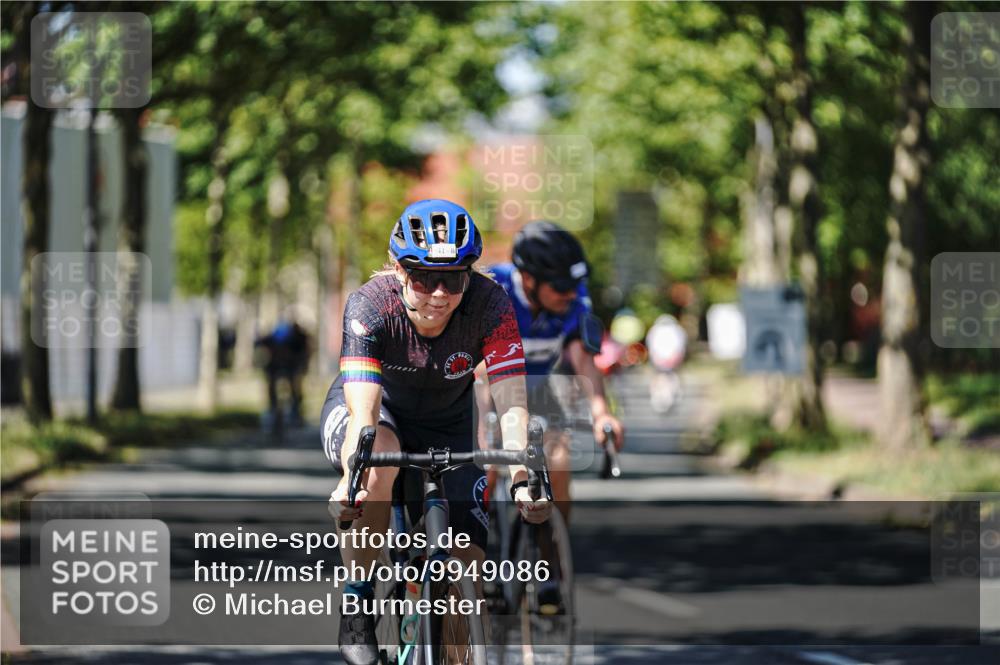 09.08.2026 - GEWOBA Citytriathlon Bremen Michael Burmester http://msf.ph/oto/9949086 09.08.2026 12:44:52 Radfahren 666, 729, 813, 831, 842, 936, 941, 985, 1117 meine-sportfotos.de
