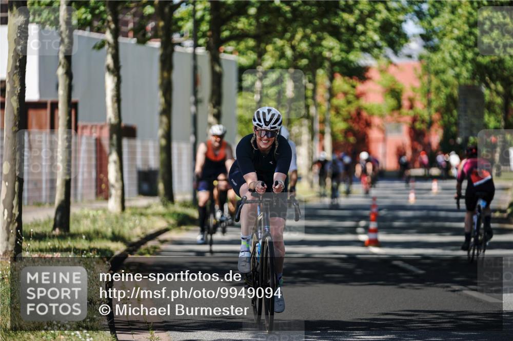 09.08.2026 - GEWOBA Citytriathlon Bremen Michael Burmester http://msf.ph/oto/9949094 09.08.2026 12:44:59 Radfahren 556, 607, 631, 666, 690, 729, 813, 831, 842, 843, 853, 941, 985, 1117 meine-sportfotos.de