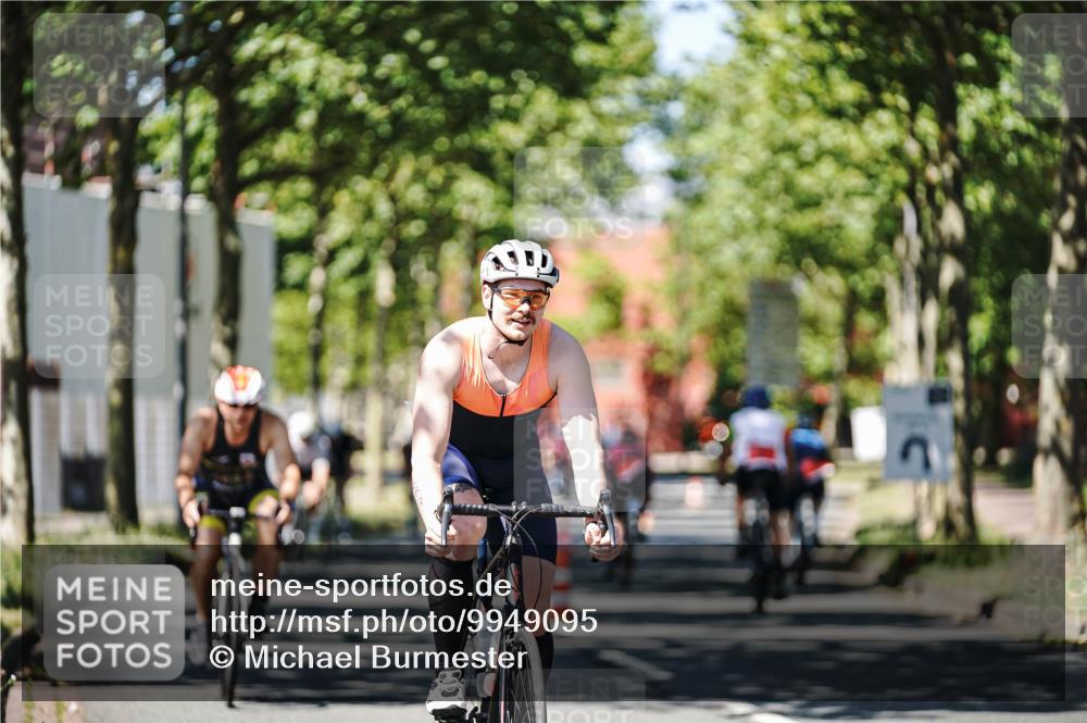 09.08.2026 - GEWOBA Citytriathlon Bremen Michael Burmester http://msf.ph/oto/9949095 09.08.2026 12:45:01 Radfahren 556, 607, 631, 666, 690, 729, 813, 831, 842, 843, 853, 862, 941, 985, 1117 meine-sportfotos.de