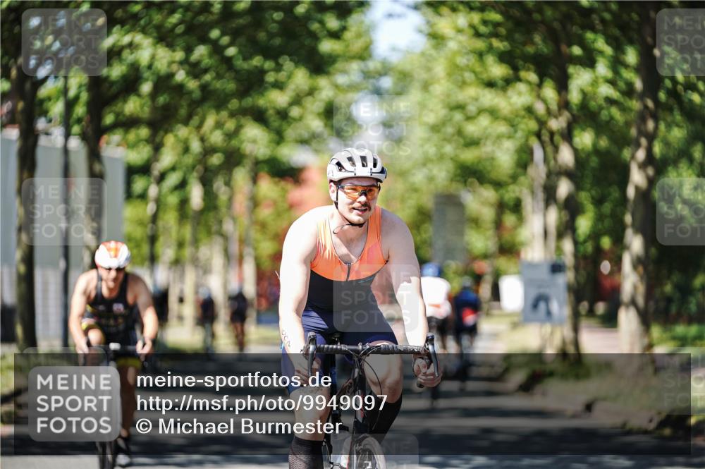 09.08.2026 - GEWOBA Citytriathlon Bremen Michael Burmester http://msf.ph/oto/9949097 09.08.2026 12:45:01 Radfahren 556, 607, 631, 666, 690, 729, 813, 831, 842, 843, 853, 862, 941, 985, 1117 meine-sportfotos.de