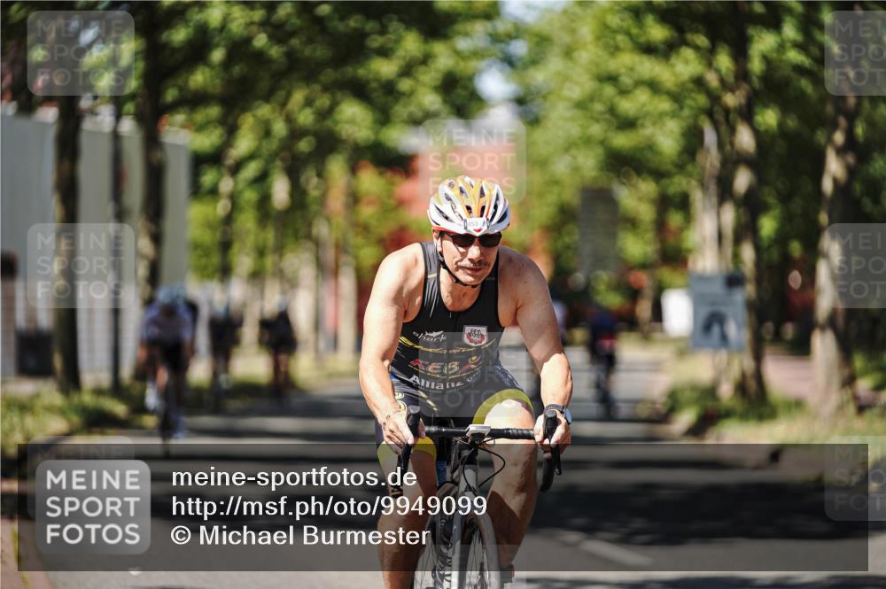 09.08.2026 - GEWOBA Citytriathlon Bremen Michael Burmester http://msf.ph/oto/9949099 09.08.2026 12:45:02 Radfahren 556, 607, 631, 666, 690, 729, 813, 831, 842, 843, 853, 862, 941, 985, 1117 meine-sportfotos.de