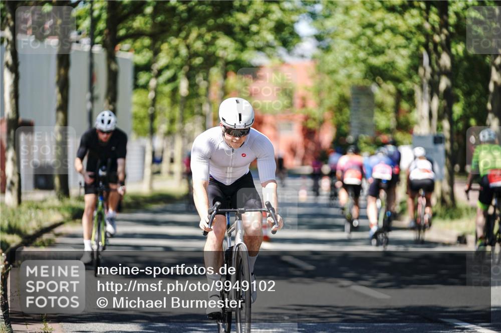 09.08.2026 - GEWOBA Citytriathlon Bremen Michael Burmester http://msf.ph/oto/9949102 09.08.2026 12:45:05 Radfahren 556, 597, 607, 610, 631, 666, 676, 690, 813, 831, 842, 843, 853, 862, 985, 1117, 1128 meine-sportfotos.de
