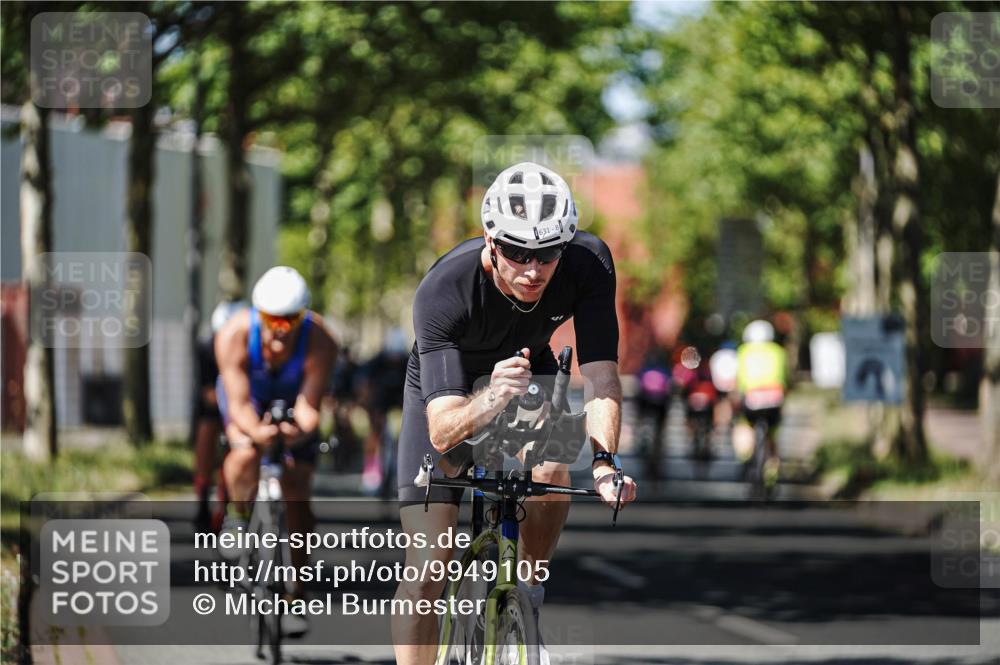 09.08.2026 - GEWOBA Citytriathlon Bremen Michael Burmester http://msf.ph/oto/9949105 09.08.2026 12:45:06 Radfahren 556, 597, 607, 610, 631, 666, 676, 690, 813, 831, 843, 853, 862, 985, 1117, 1128 meine-sportfotos.de
