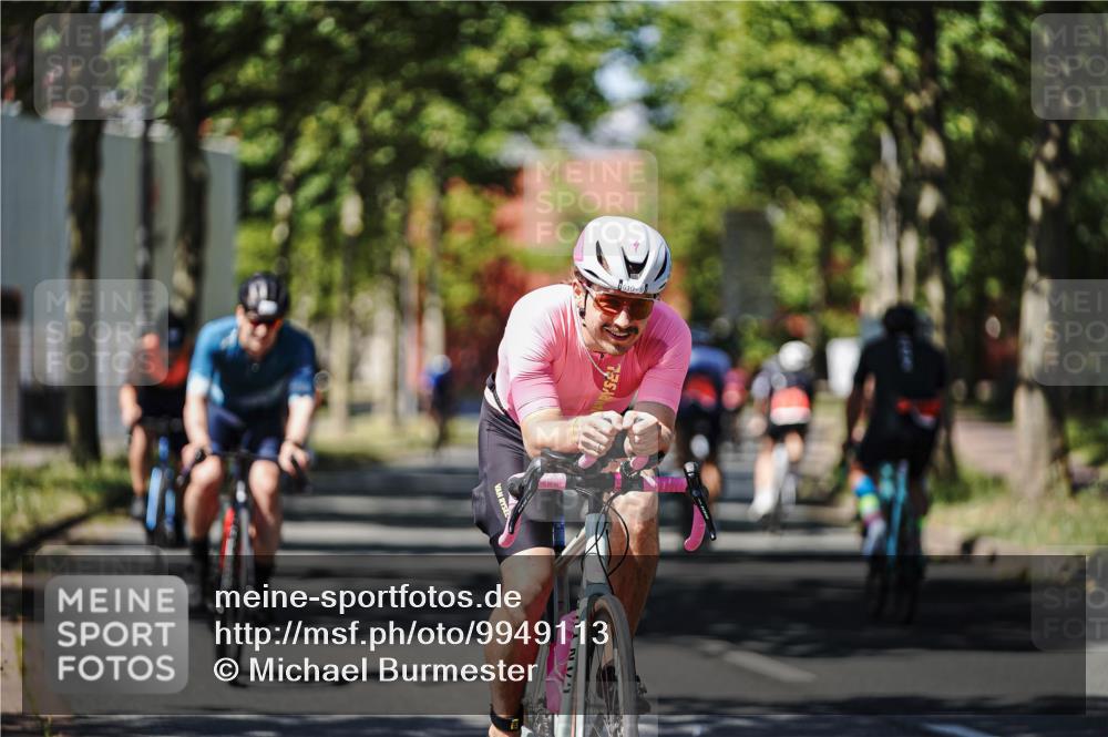 09.08.2026 - GEWOBA Citytriathlon Bremen Michael Burmester http://msf.ph/oto/9949113 09.08.2026 12:45:09 Radfahren 549, 556, 597, 607, 610, 631, 666, 676, 690, 843, 853, 862, 878, 985, 997, 1128, 1157 meine-sportfotos.de