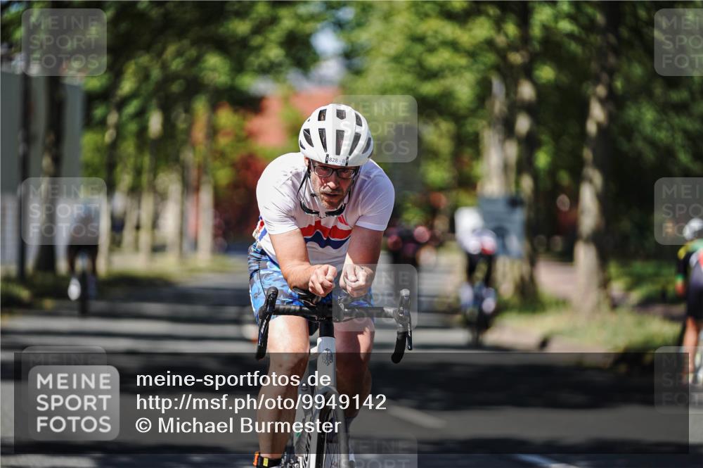 09.08.2026 - GEWOBA Citytriathlon Bremen Michael Burmester http://msf.ph/oto/9949142 09.08.2026 12:45:31 Radfahren 551, 585, 738, 764, 828, 1001, 1004 meine-sportfotos.de