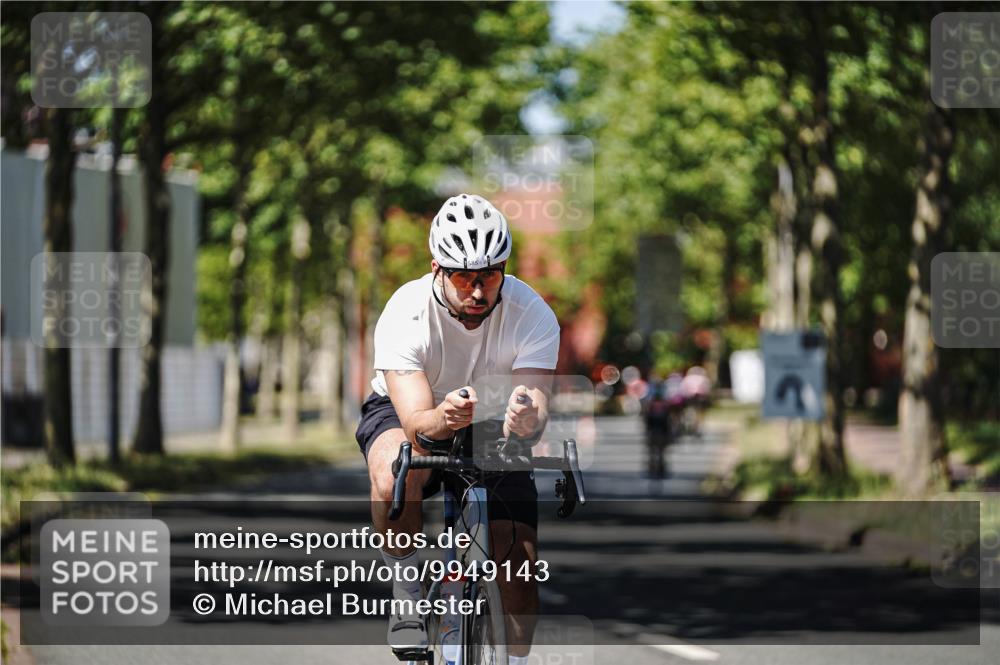 09.08.2026 - GEWOBA Citytriathlon Bremen Michael Burmester http://msf.ph/oto/9949143 09.08.2026 12:45:35 Radfahren 551, 585, 764, 828, 1004 meine-sportfotos.de