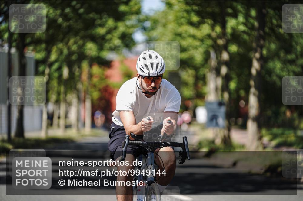 09.08.2026 - GEWOBA Citytriathlon Bremen Michael Burmester http://msf.ph/oto/9949144 09.08.2026 12:45:35 Radfahren 551, 585, 764, 828, 1004 meine-sportfotos.de