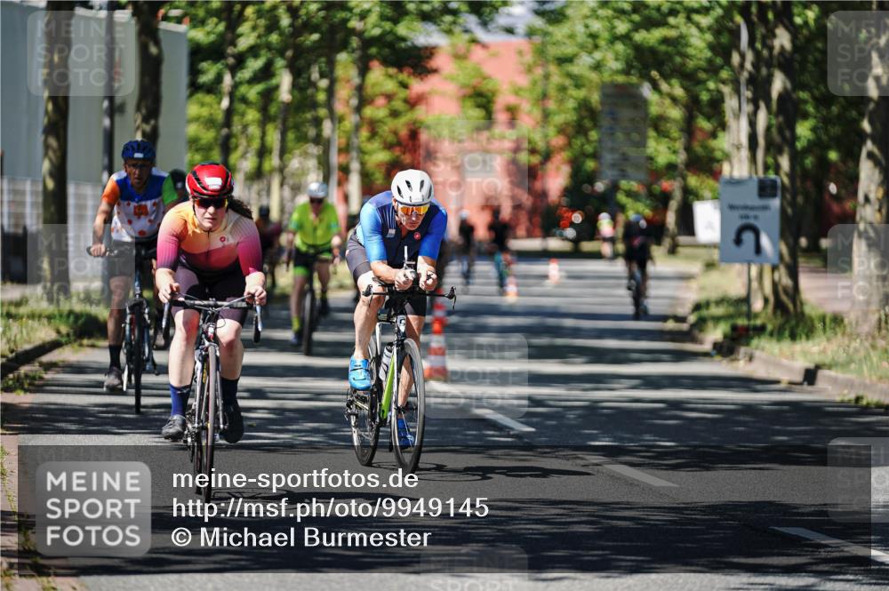 09.08.2026 - GEWOBA Citytriathlon Bremen Michael Burmester http://msf.ph/oto/9949145 09.08.2026 12:45:43 Radfahren 630, 632, 723, 830, 856, 908, 922, 927, 1004, 1011 meine-sportfotos.de