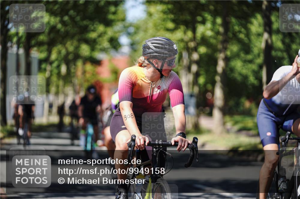 09.08.2026 - GEWOBA Citytriathlon Bremen Michael Burmester http://msf.ph/oto/9949158 09.08.2026 12:45:49 Radfahren 630, 632, 691, 723, 791, 830, 856, 881, 908, 922, 927, 962, 1007, 1011 meine-sportfotos.de