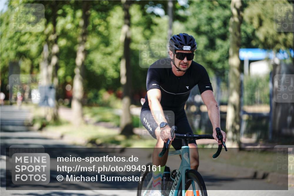 09.08.2026 - GEWOBA Citytriathlon Bremen Michael Burmester http://msf.ph/oto/9949161 09.08.2026 12:45:51 Radfahren 630, 632, 691, 723, 791, 830, 856, 881, 908, 913, 922, 927, 962, 1007, 1011 meine-sportfotos.de