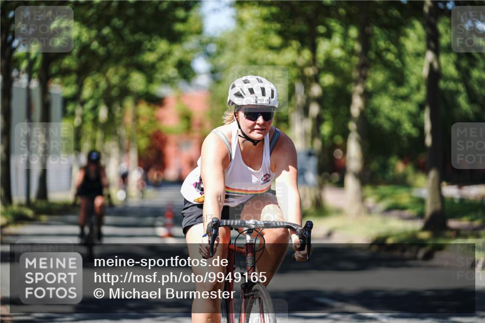 09.08.2026 - GEWOBA Citytriathlon Bremen Michael Burmester http://msf.ph/oto/9949165 09.08.2026 12:45:53 Radfahren 630, 632, 691, 703, 723, 791, 830, 856, 881, 908, 913, 922, 927, 962, 1007, 1011 meine-sportfotos.de