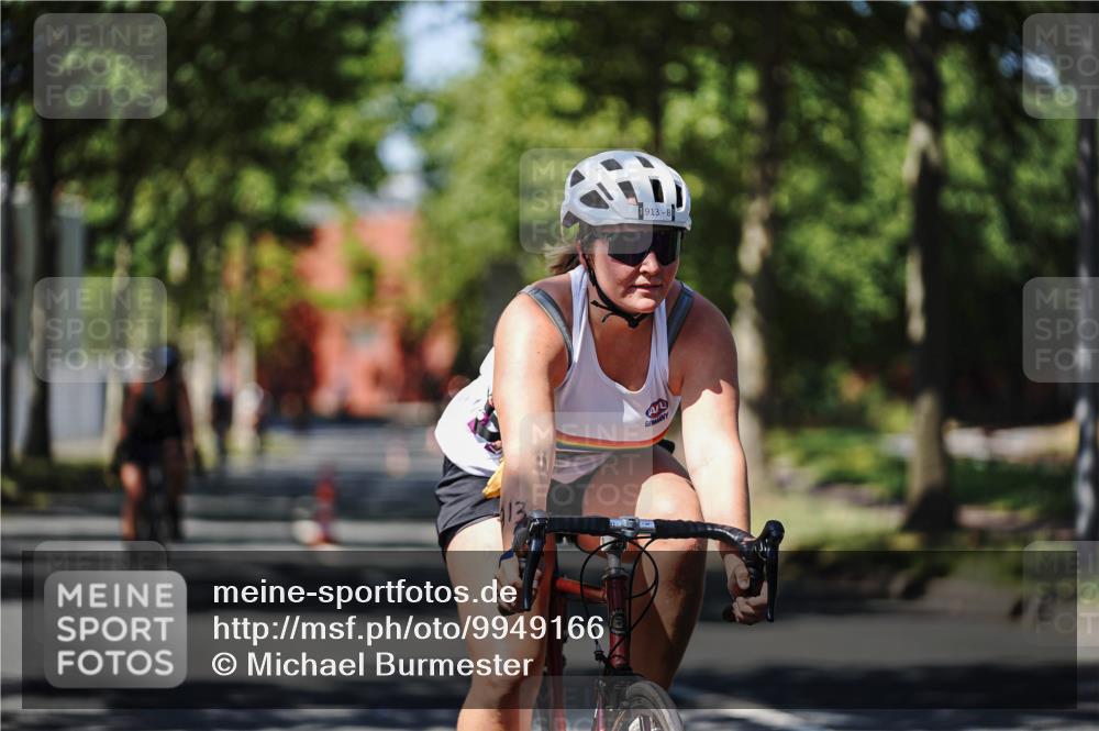 09.08.2026 - GEWOBA Citytriathlon Bremen Michael Burmester http://msf.ph/oto/9949166 09.08.2026 12:45:53 Radfahren 630, 632, 691, 703, 723, 791, 830, 856, 881, 908, 913, 922, 927, 962, 1007, 1011 meine-sportfotos.de