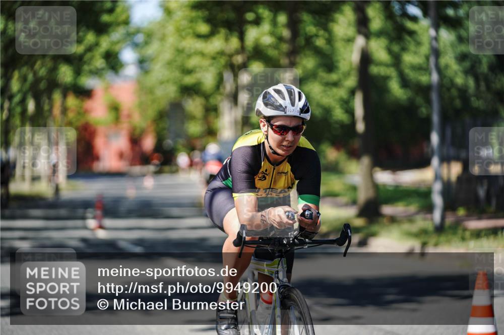 09.08.2026 - GEWOBA Citytriathlon Bremen Michael Burmester http://msf.ph/oto/9949200 09.08.2026 12:46:17 Radfahren 698, 746, 835, 899, 917, 958, 1002 meine-sportfotos.de